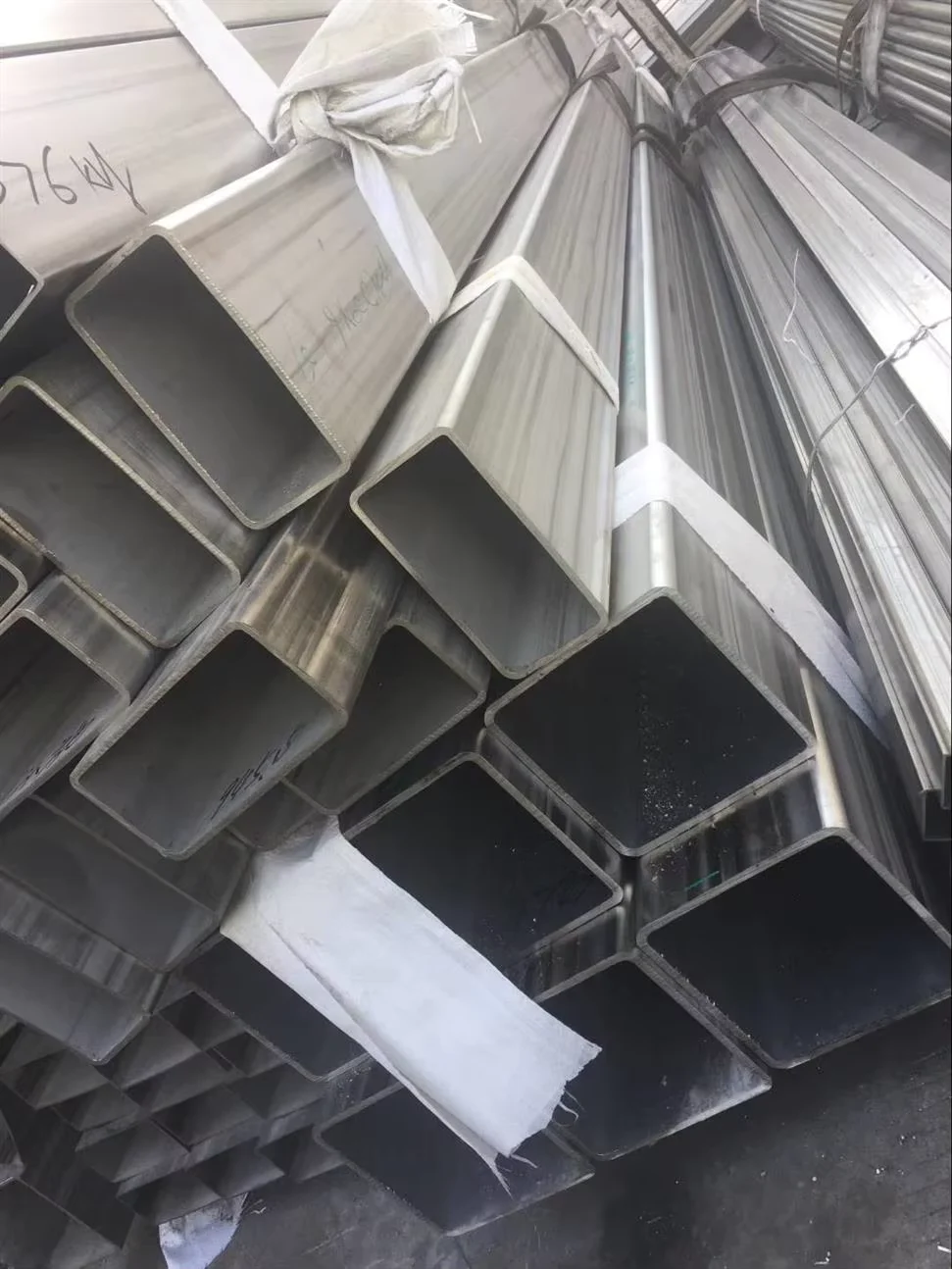 304 316L Stainless Steel Square Rectangular Tube BA Surface ERW Welded Factory Direct Supplier