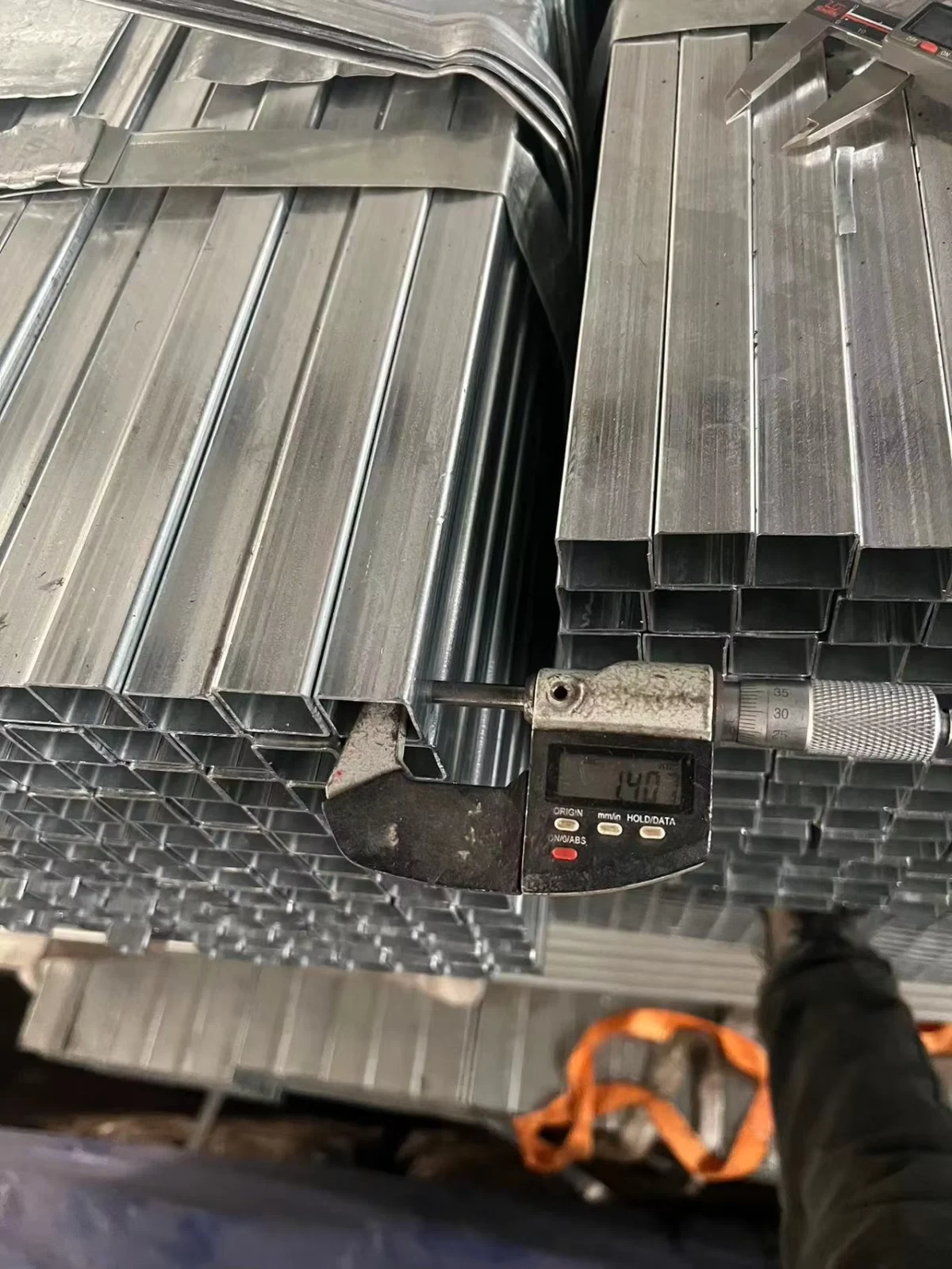 A53 A500 Galvanized Square Steel Pipe 21.3-660mm Factory Direct Supplier