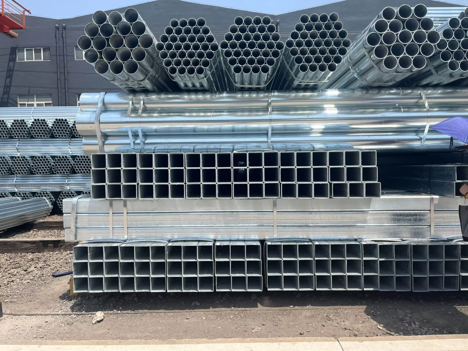 A53 A500 Galvanized Square Steel Pipe 21.3-660mm Factory Direct Supplier
