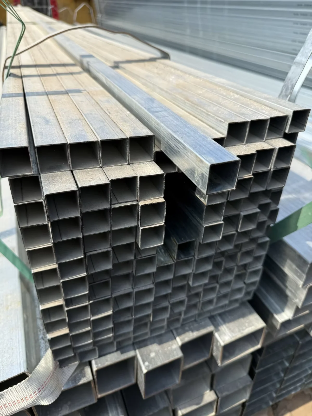 A53 A500 Galvanized Square Steel Pipe 21.3-660mm Factory Direct Supplier