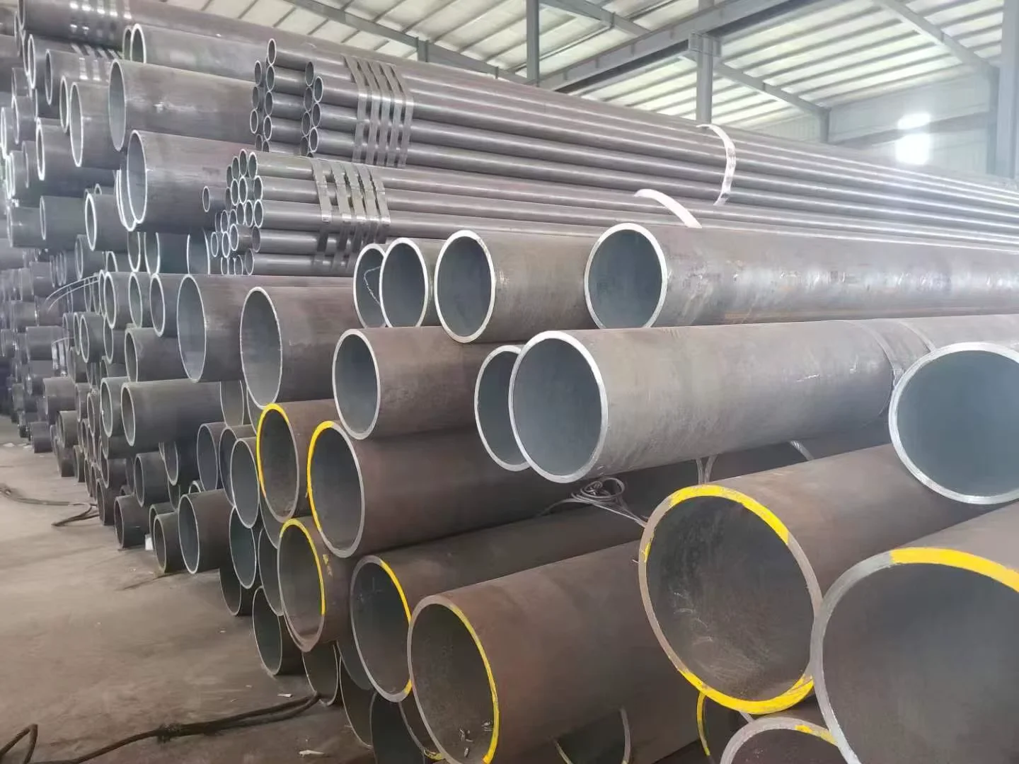 API 5L X65/X70 Seamless Steel Pipe ASTM ISO 3183 Large Caliber Factory Direct Supplier