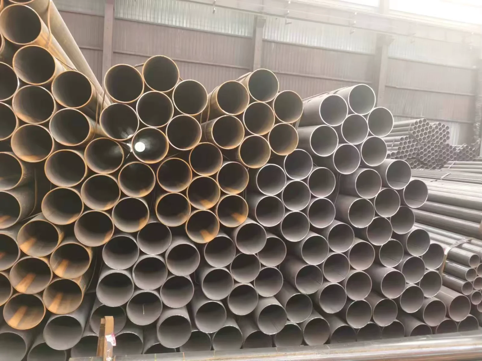 ASTM A106 Gr.B Seamless Carbon Steel Pipe Black Painted Supplier