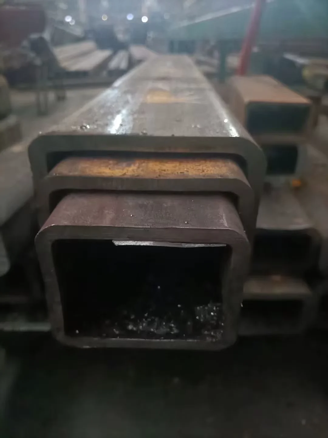 ASTM A572 Gr 50 Seamless Square Hollow Section Supplier