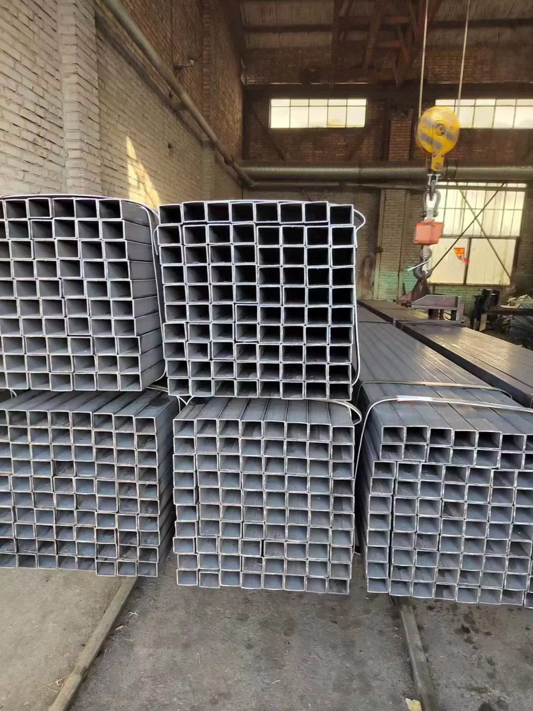 Carbon Steel Hot Rolled Square Rectangular Hollow Section Supplier
