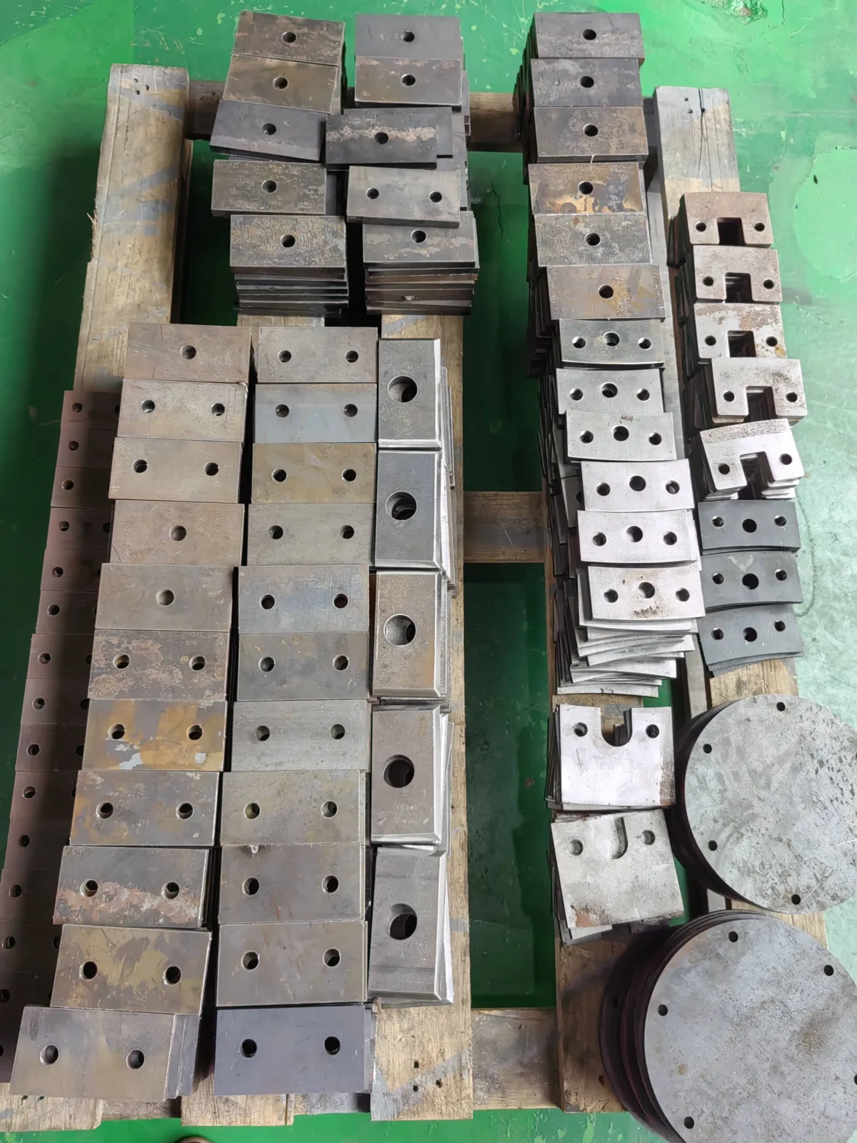 Carbon Steel Stainless Aluminum Laser Cut Plate Fabrication Supplier