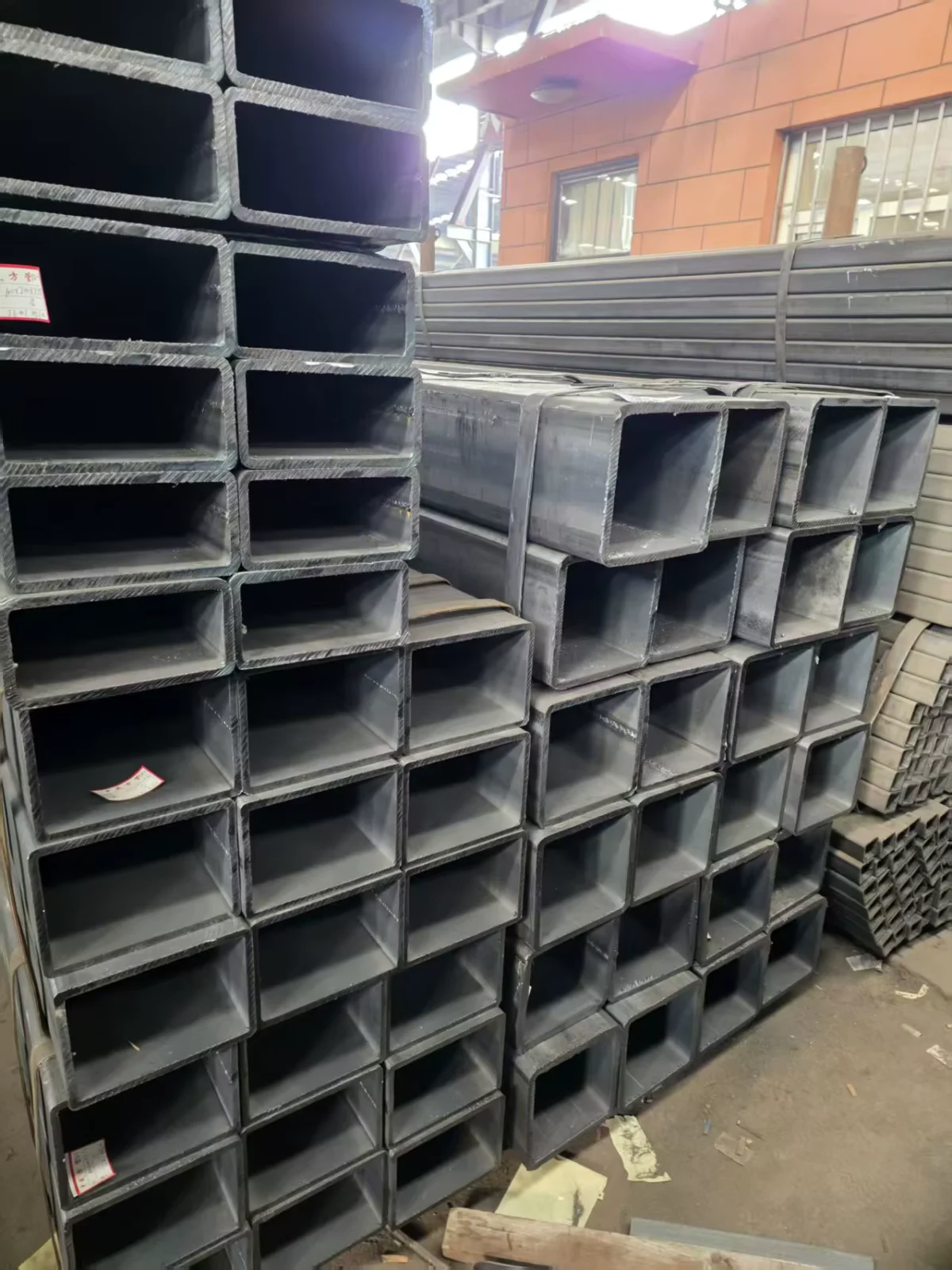 Dx51D G550 Galvanized Round Steel Pipe ASTM Z30-Z40 Custom Sizes Supplier