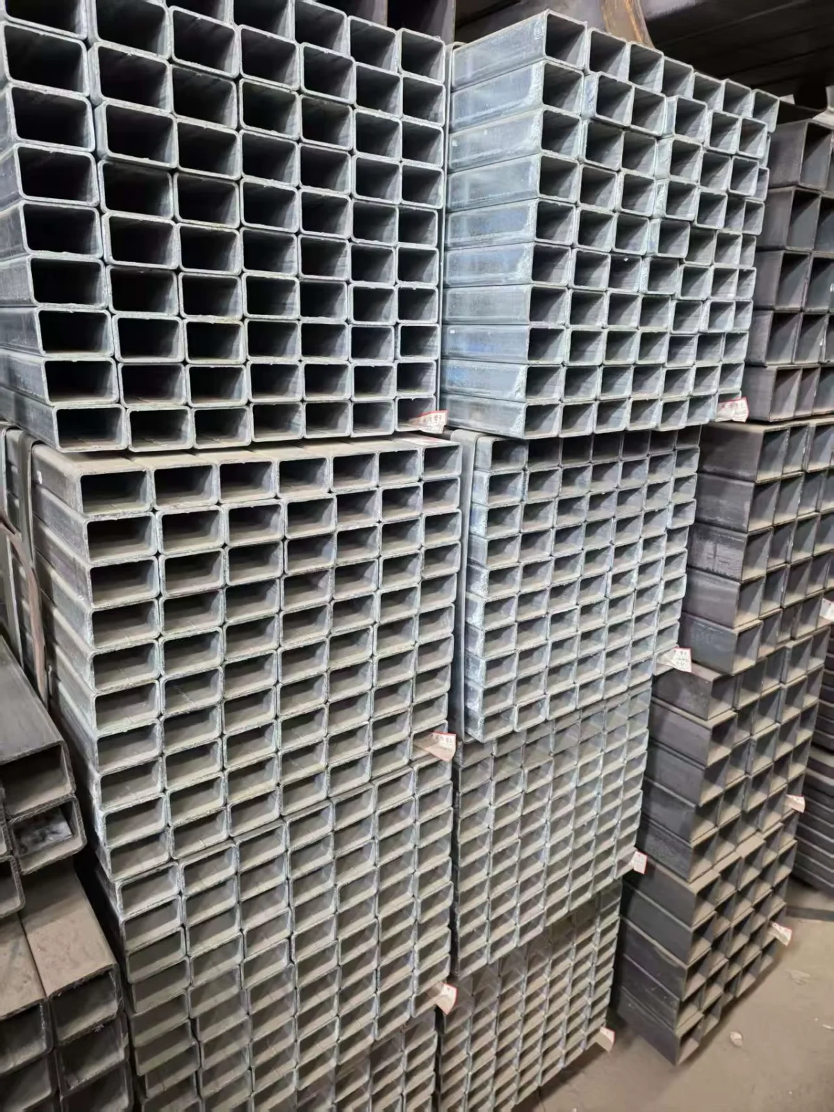 DX51D G550 Galvanized Square Rectangular Steel Tube 1.0-5.0mm ASTM Manufacturer