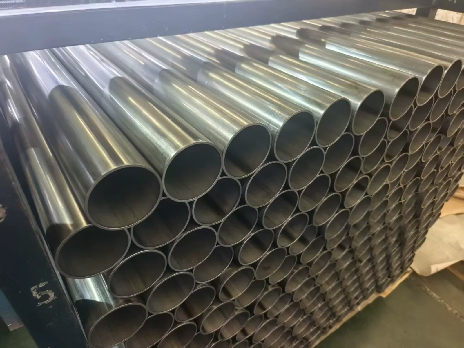 Non-Alloy Laser Cut Steel Tube 8-121mm OD Factory Direct Supplier