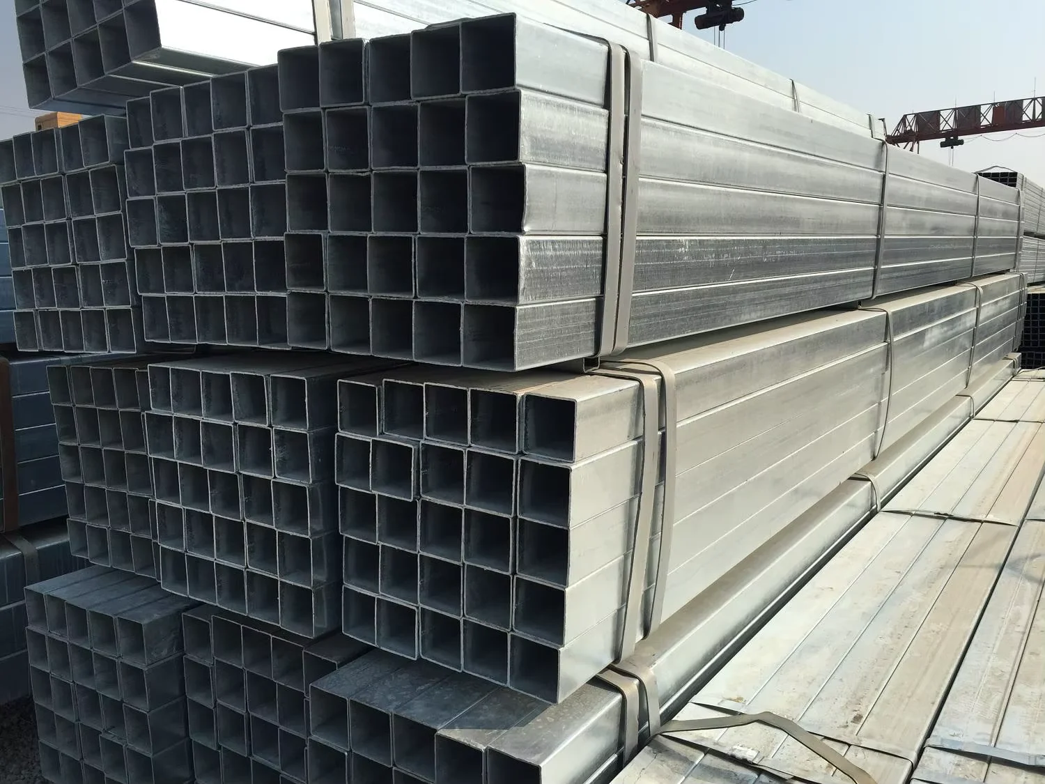 Q195 Q235 Galvanized Square Rectangular Steel Tube 0.6-28mm Wall Thickness Manufacturer
