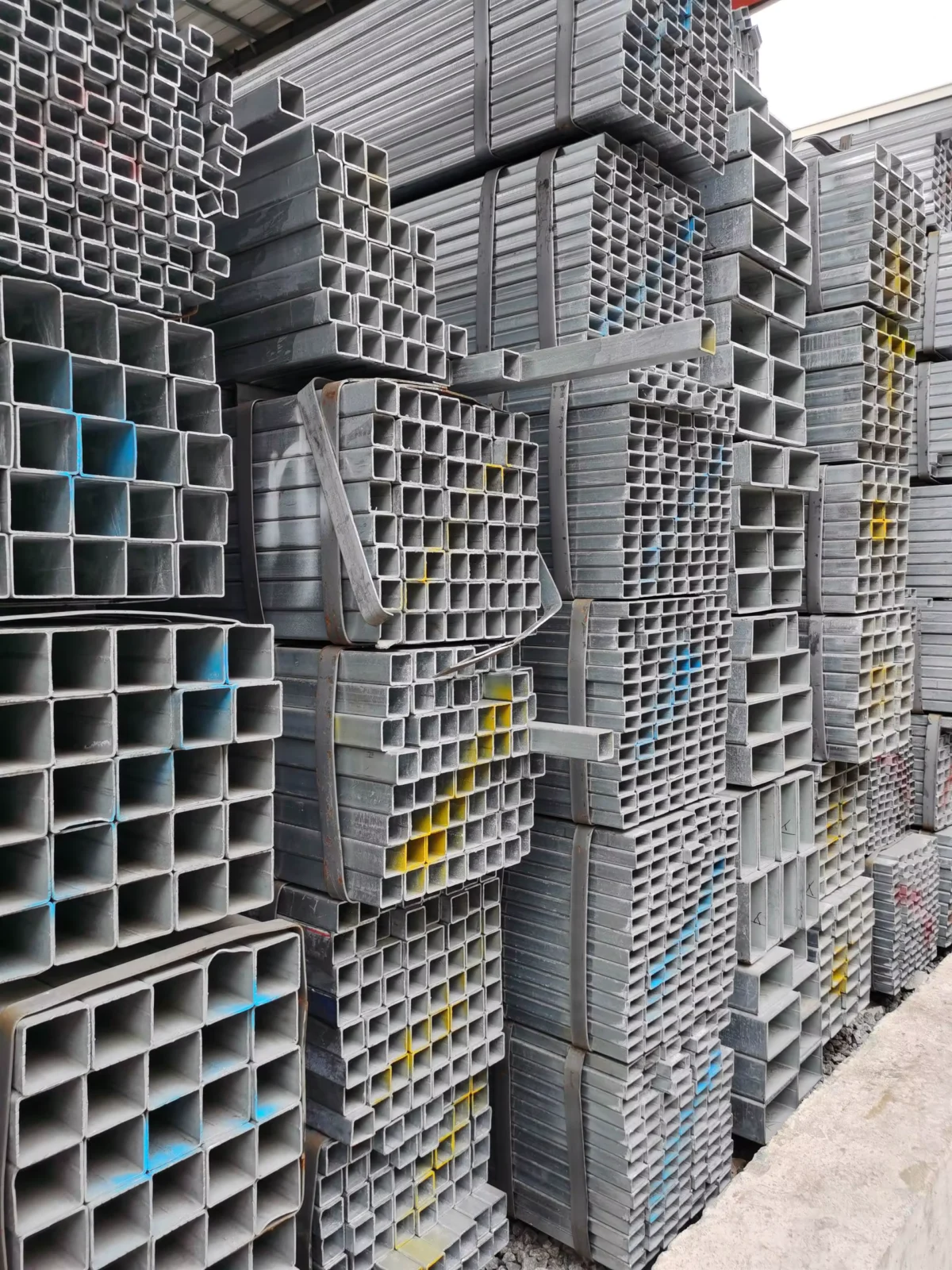 Q195 Q235 Galvanized Square Rectangular Steel Tube 0.6-28mm Wall Thickness Manufacturer
