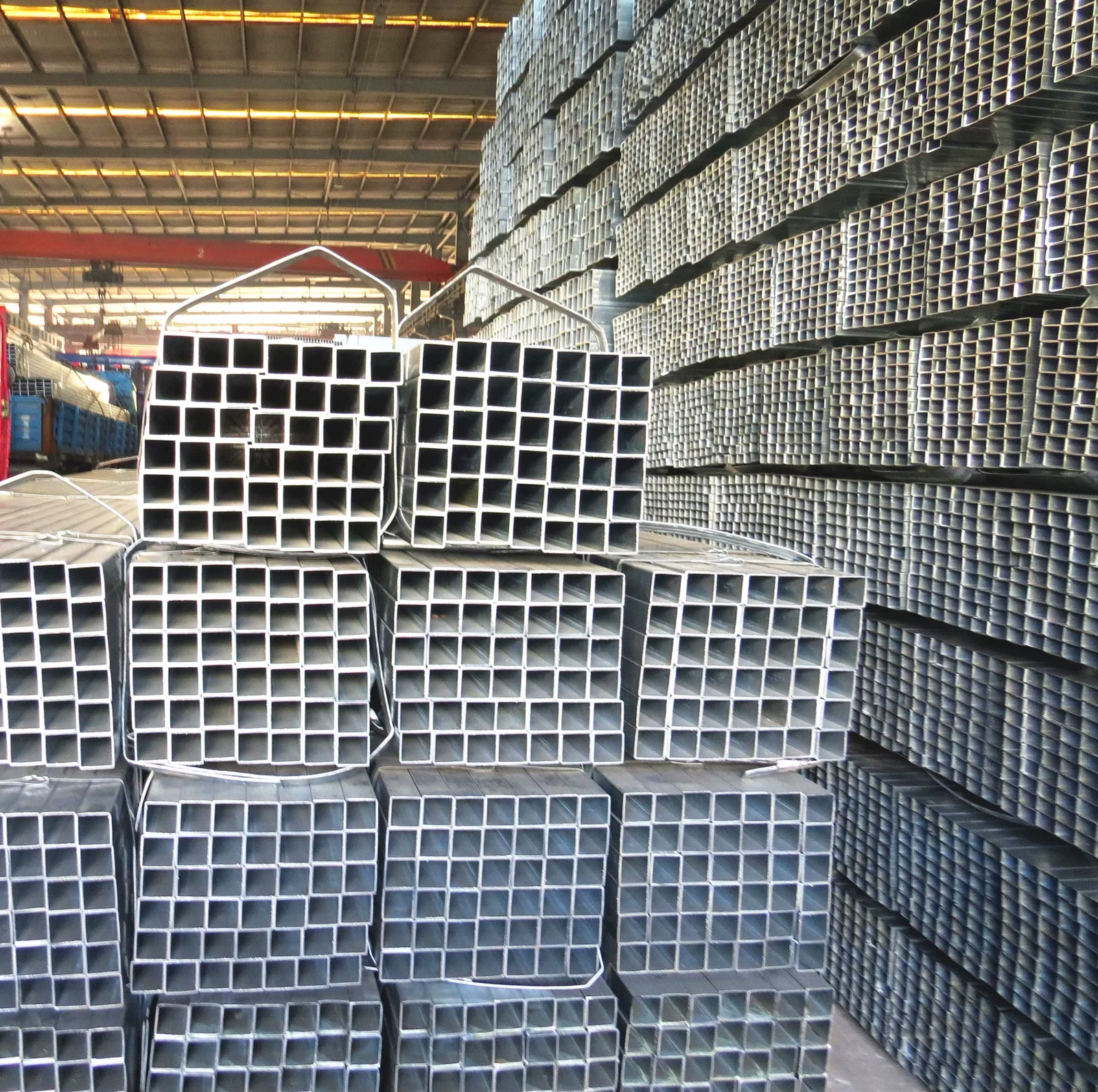 Q195 Q235 Galvanized Square Rectangular Steel Tube 0.6-28mm Wall Thickness Manufacturer