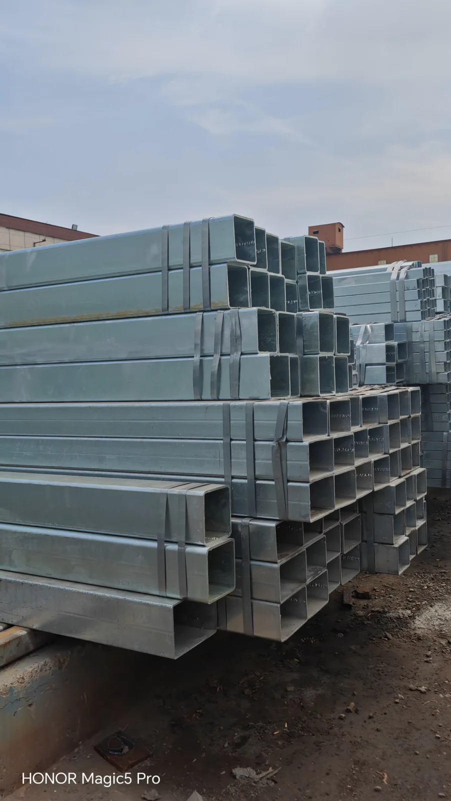Q195-Q345 Galvanized Square Rectangular Steel Tube ASTM Z81-Z120 Supplier