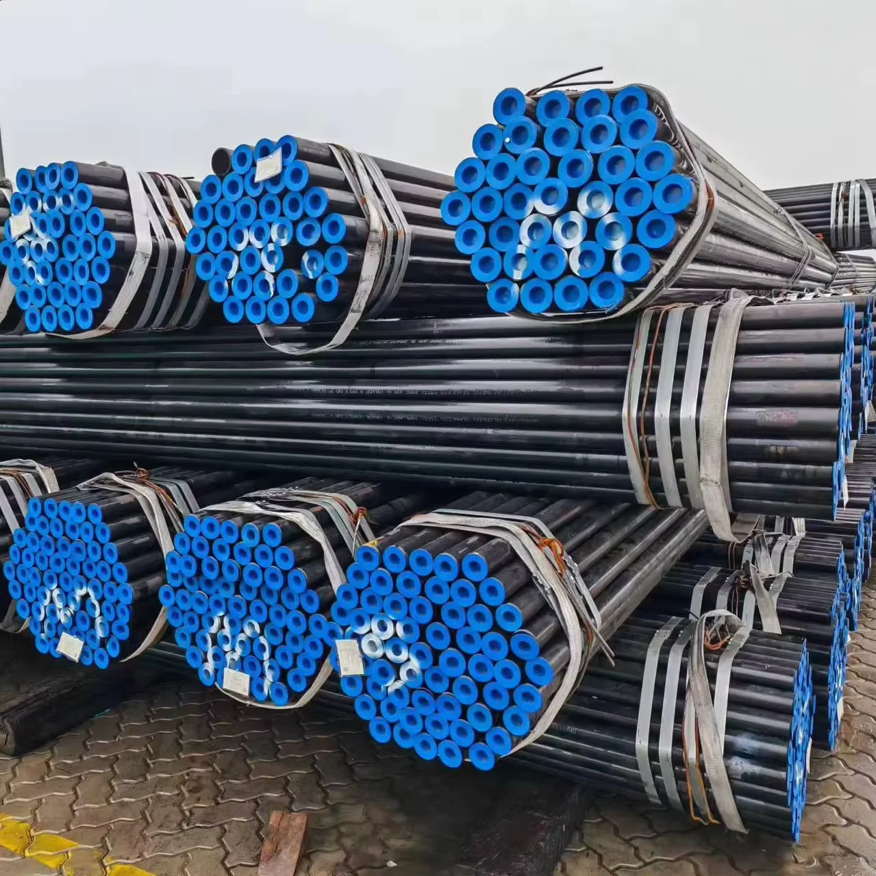 Q195-Q345B Seamless Steel Pipe API 5L ASTM A106 A53 Supplier
