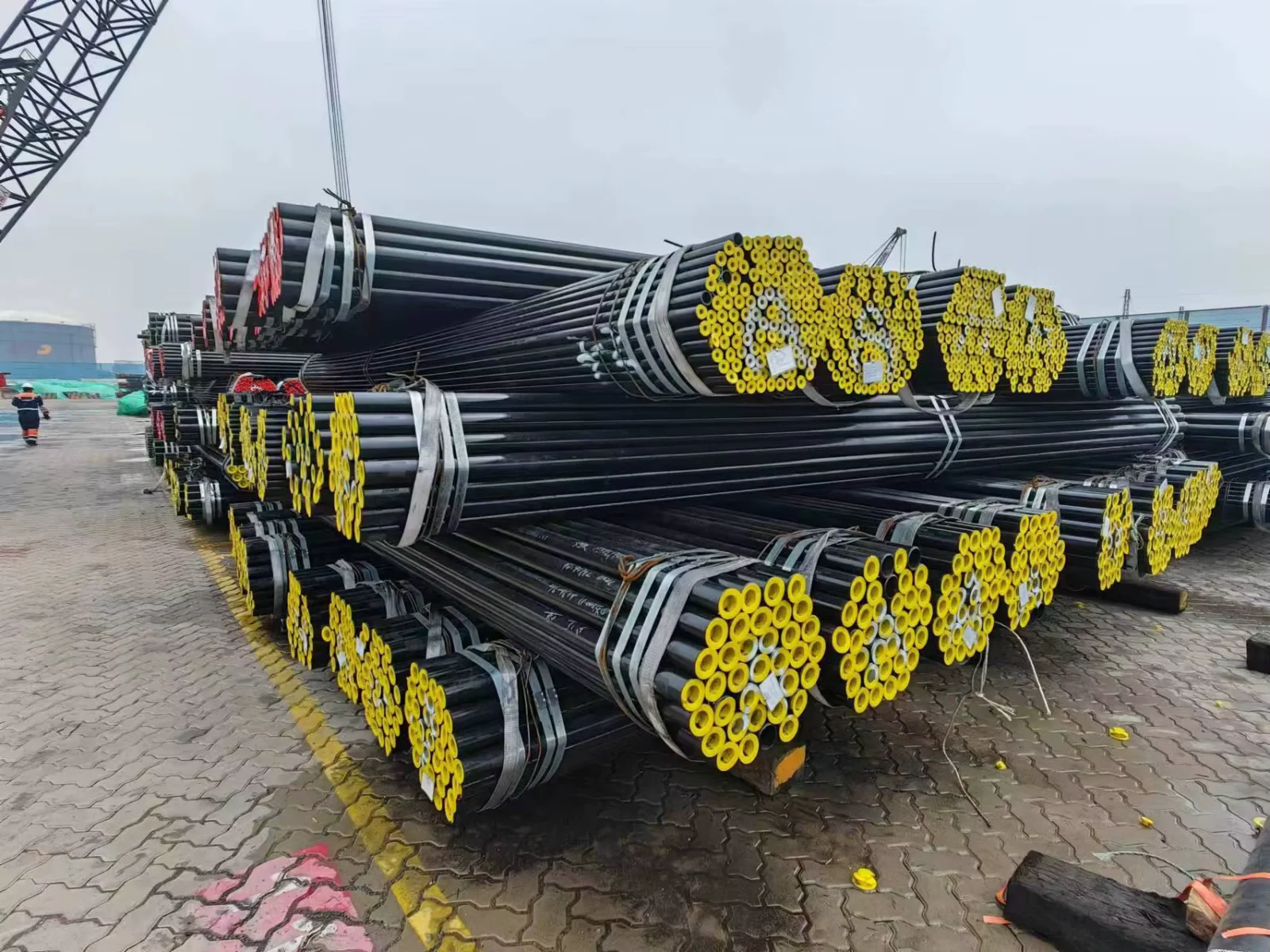 Q195-Q345B Seamless Steel Pipe API 5L ASTM A106 A53 Supplier
