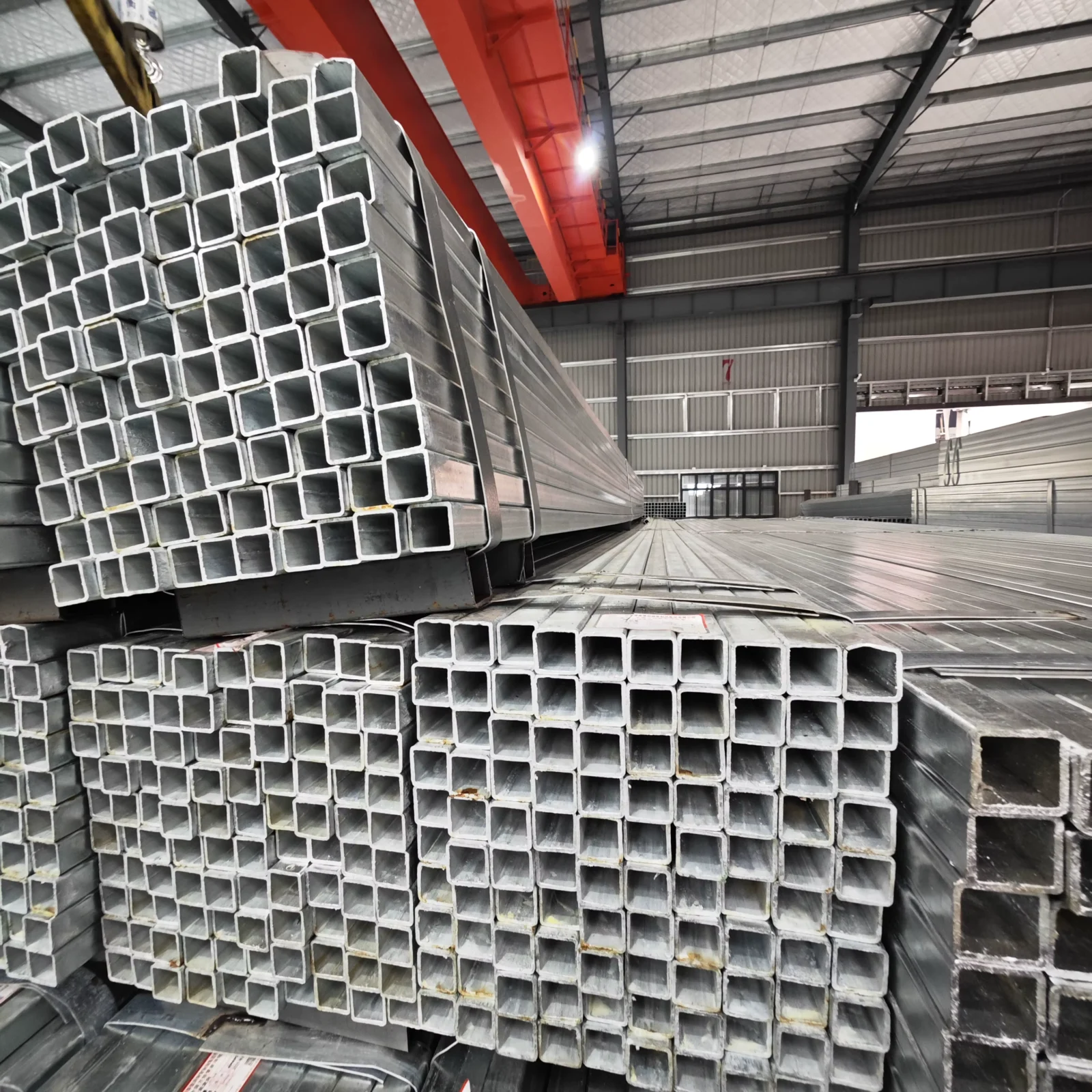 Q195-Q355 Carbon Steel Square Rectangular Tube 30×30-200x400mm Manufacturer