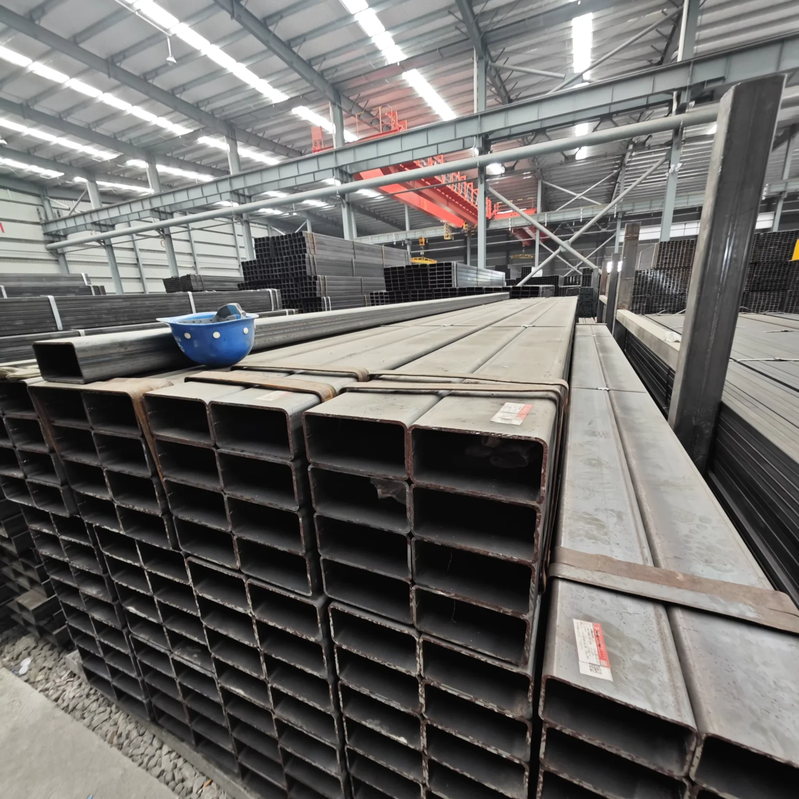 Q195-Q355 Carbon Steel Square Rectangular Tube 30×30-200x400mm Manufacturer