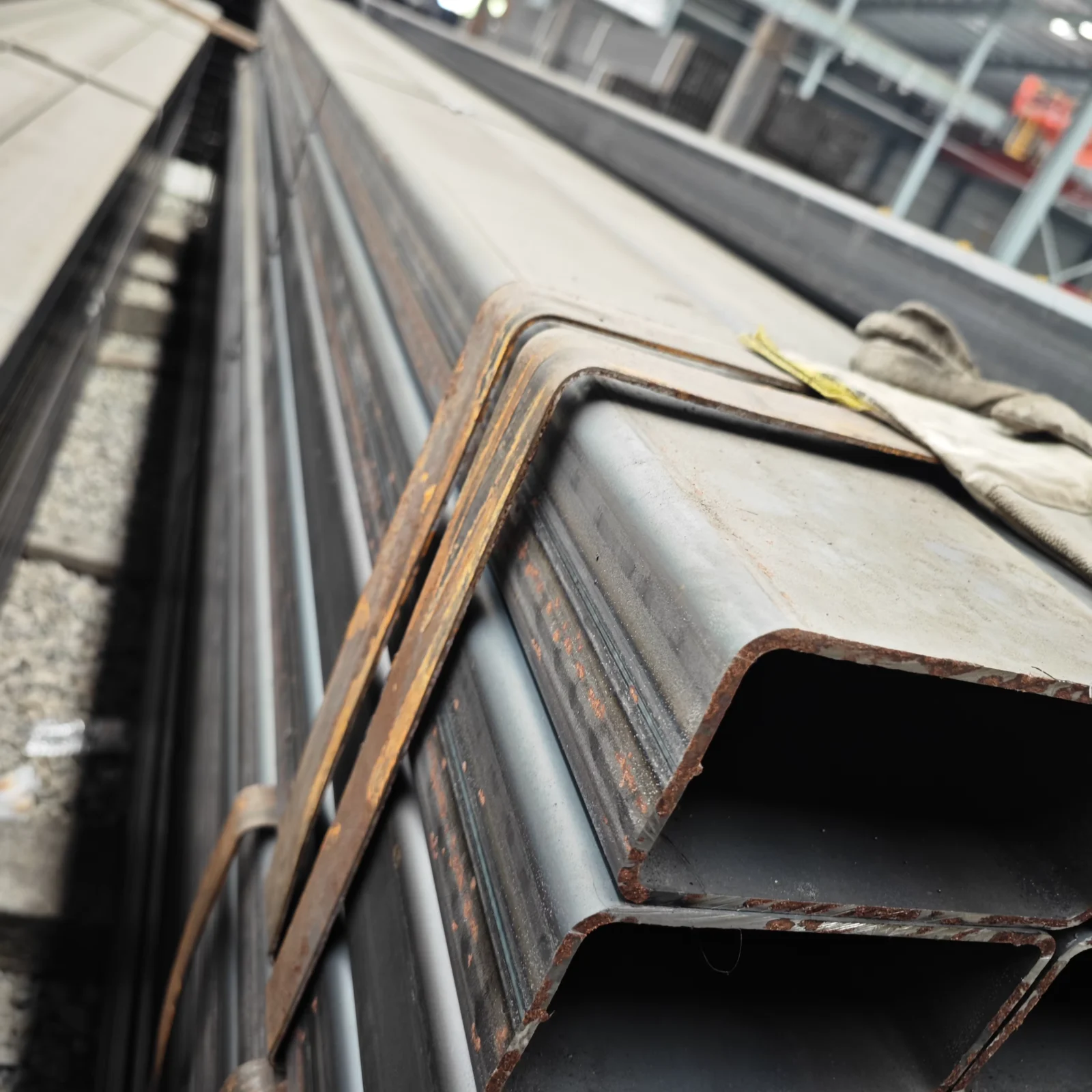 Q195-Q355 Carbon Steel Square Rectangular Tube 30×30-200x400mm Manufacturer