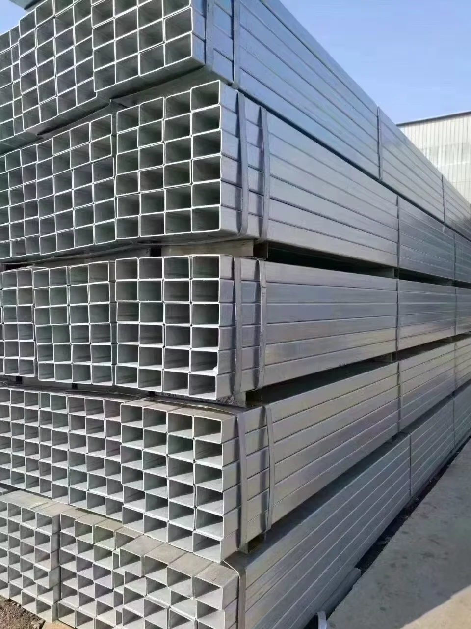 Q235 A36 Galvanized Rectangular Steel Tube Supplier
