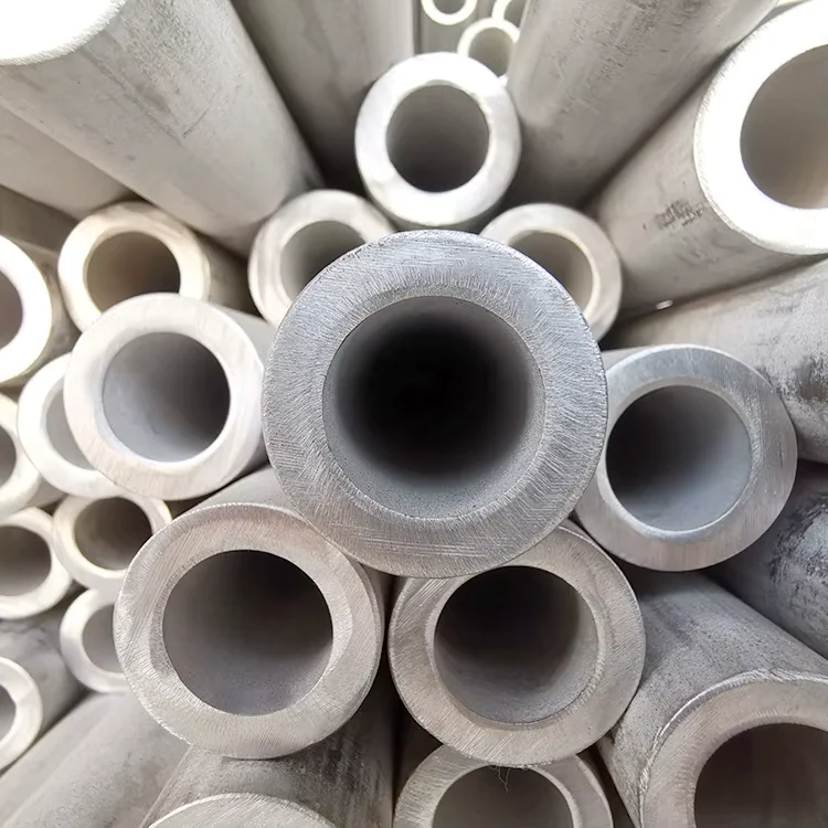 Q235 ASTM Seamless Round Steel Pipe Hot Rolled Oiled Supplier