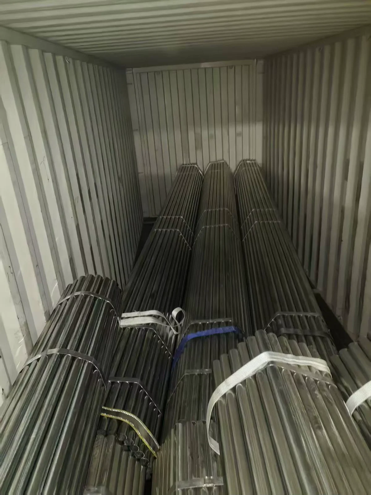 Q235 Hot Dipped Galvanized Square Rectangular Tube Supplier