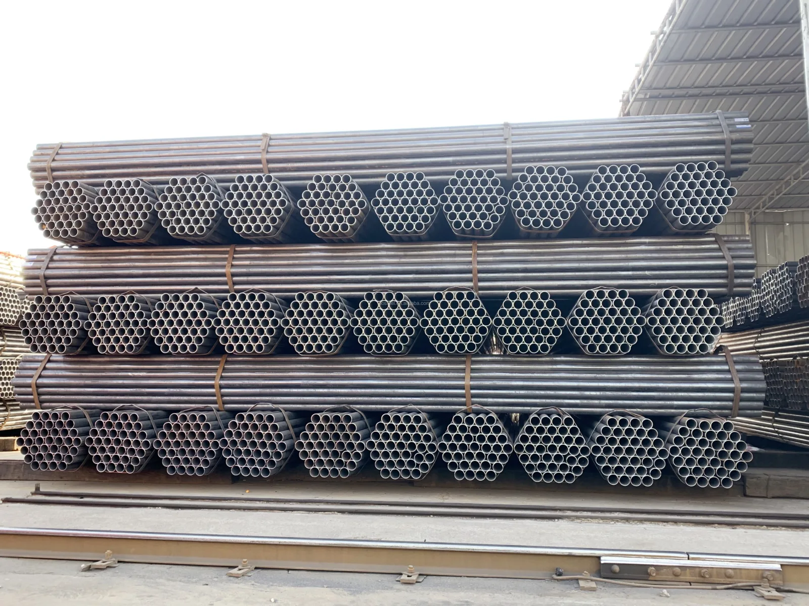 Q235 Q345 ERW Round Steel Pipe GB EN Standard Manufacturer