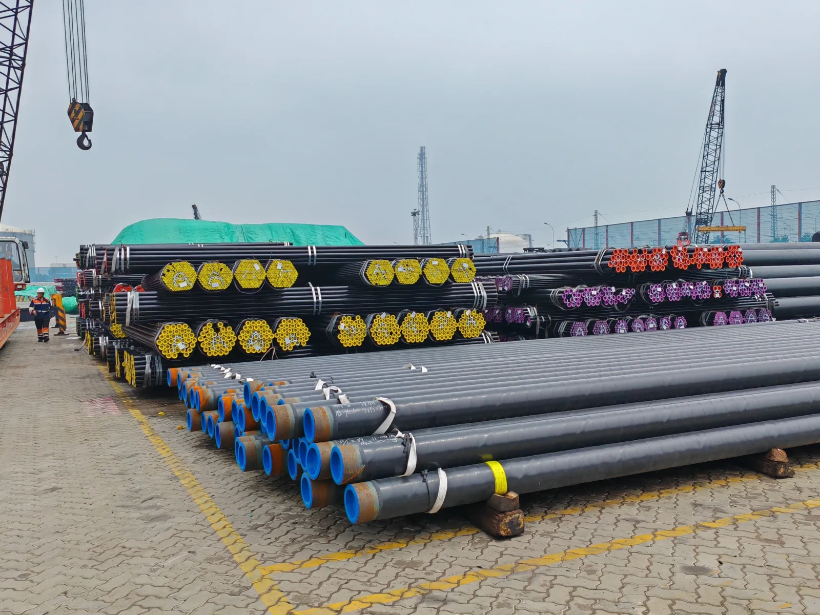 Q235 Q345 S355JR Seamless Steel Pipe ASTM Hot Rolled Supplier