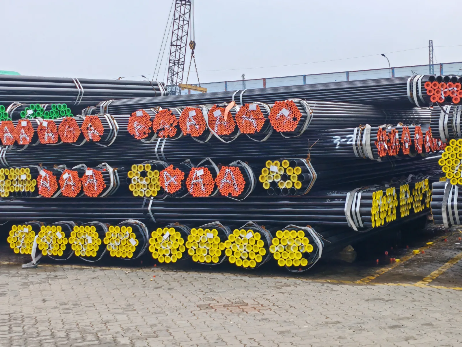 Q235 Q345 S355JR Seamless Steel Pipe ASTM Hot Rolled Supplier