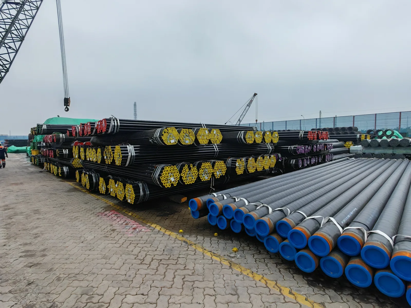 Q235 Q345 S355JR Seamless Steel Pipe ASTM Hot Rolled Supplier