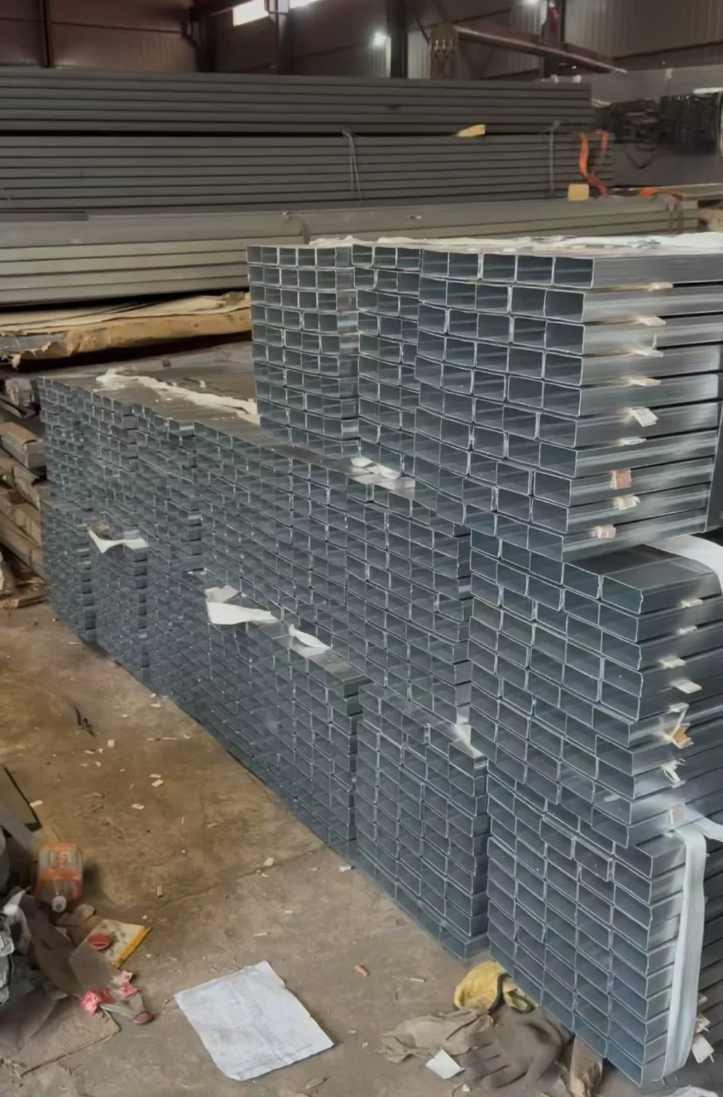 Q235 Q355 ERW Square Rectangular Steel Tube 20-200mm ASTM Supplier