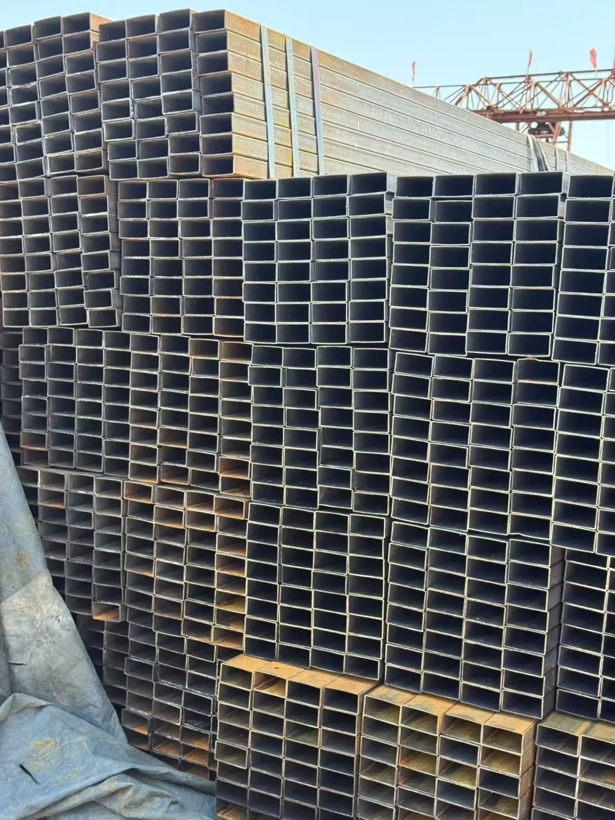 Q235 Q355 ERW Square Rectangular Steel Tube 20-200mm ASTM Supplier