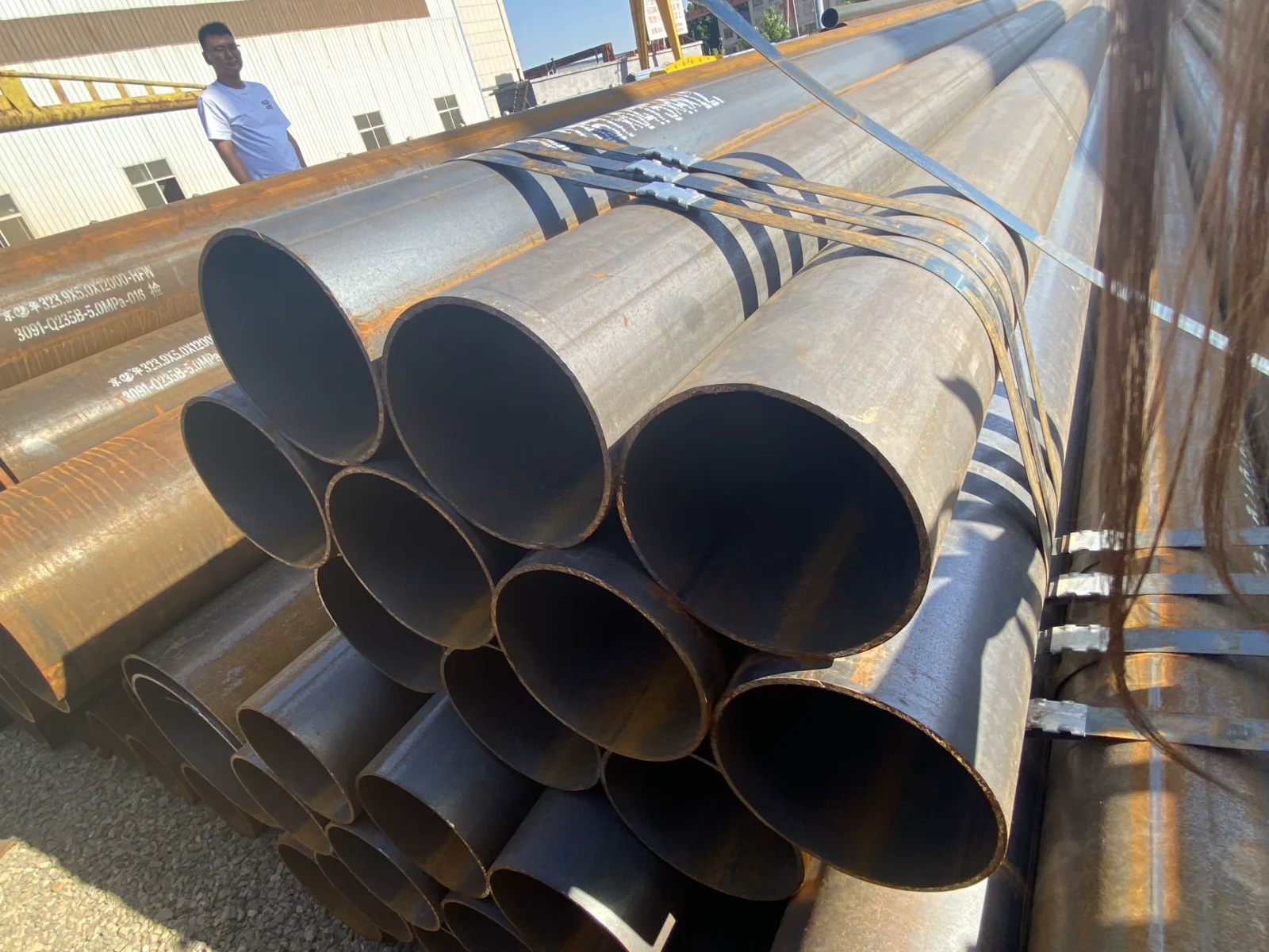 Q235B ERW Round Steel Pipe 10-2500mm OD ASTM A53 Manufacturer
