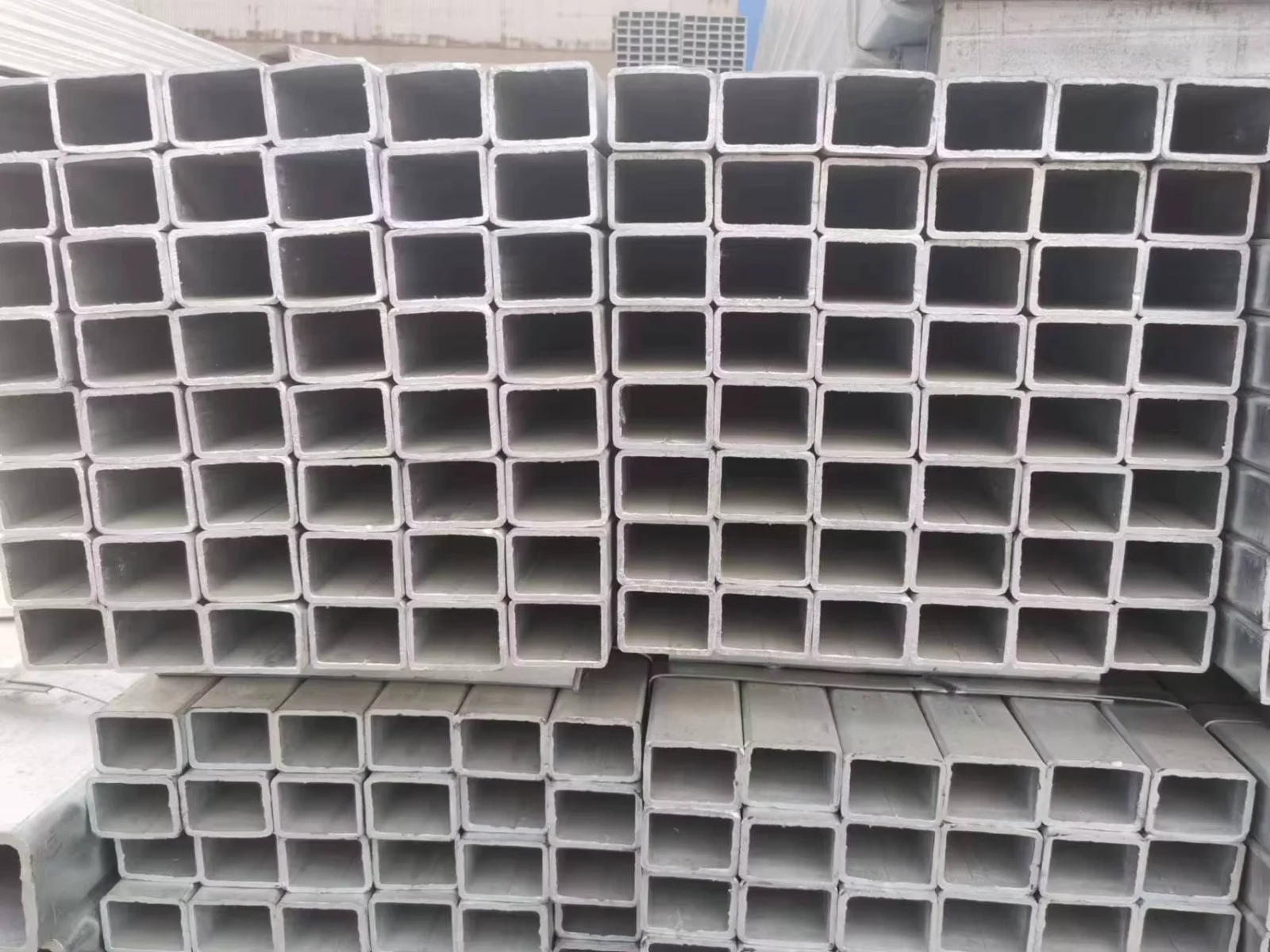 Q235B S275JR Hot Dipped Galvanized Square Rectangular Steel Tube Supplier