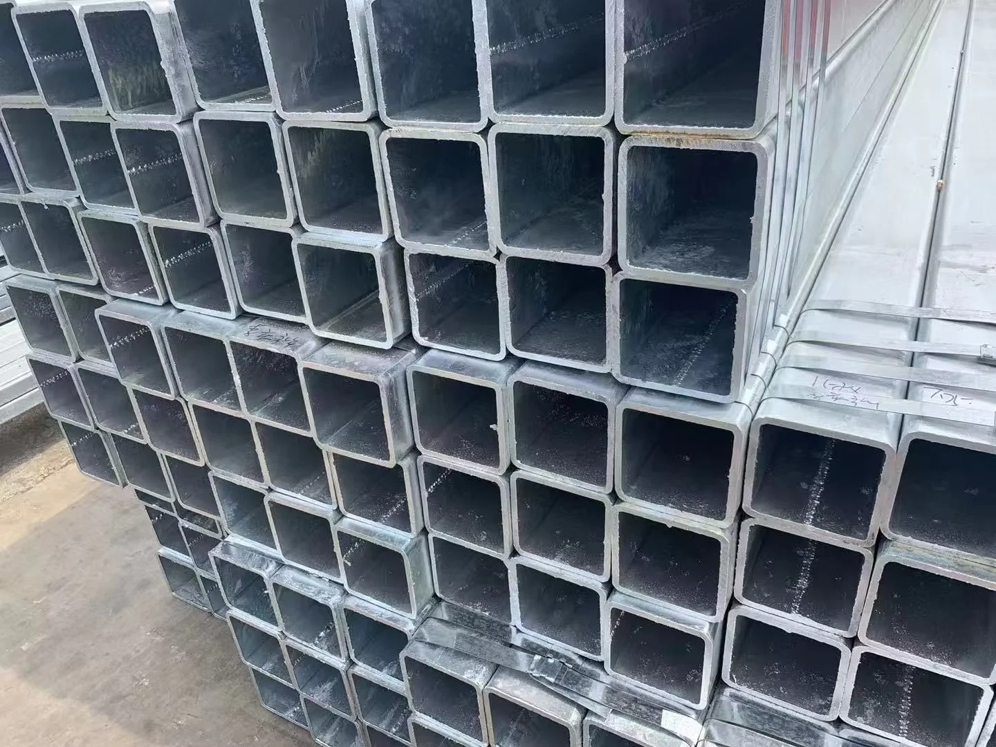 S235 S275 Q235B Galvanized Square Rectangular Steel Tube Supplier