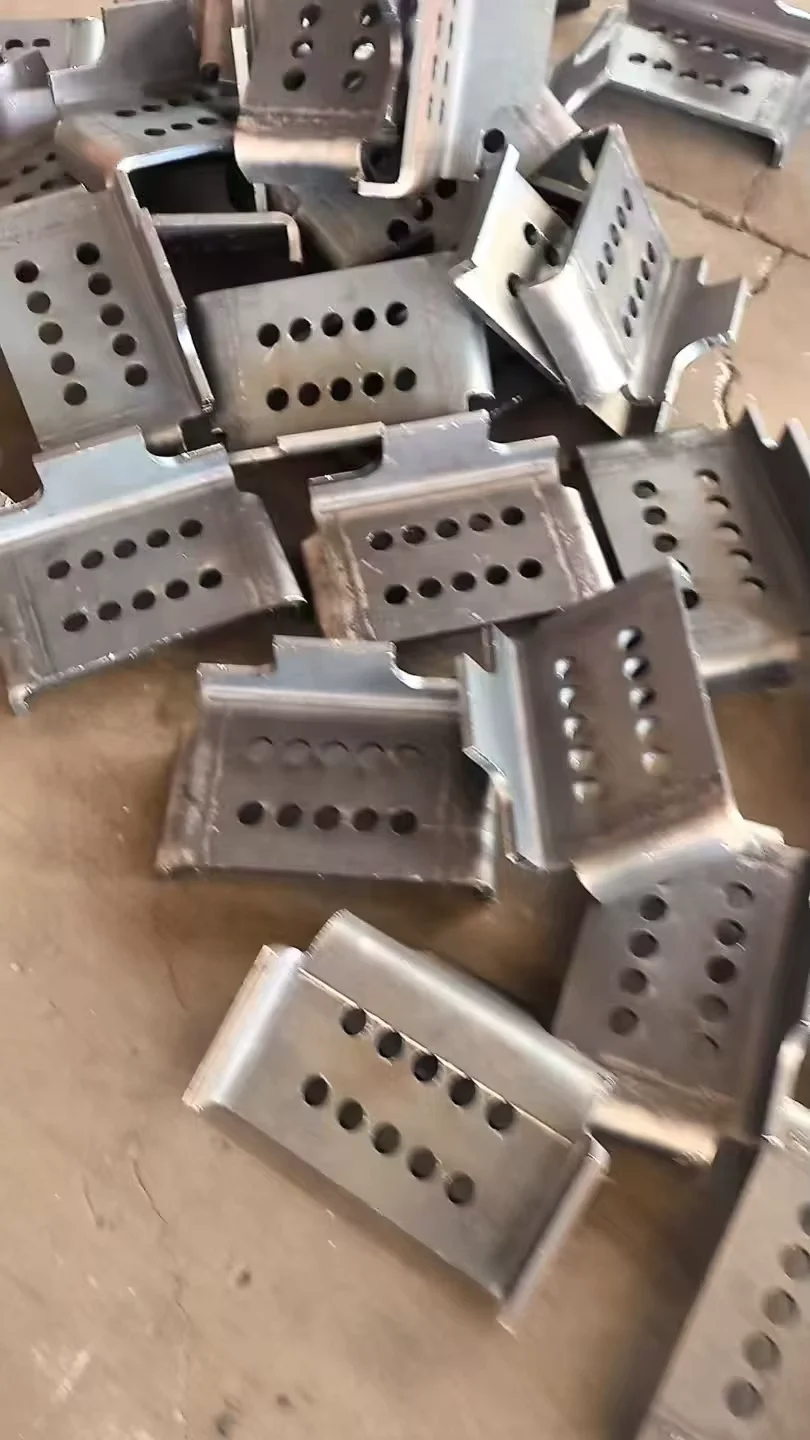 SS400 ASTM A36 Steel Plate Custom Cutting Drilling Supplier