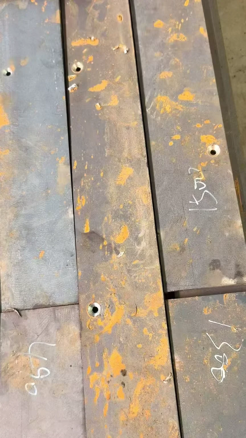 SS400 ASTM A36 Steel Plate Custom Cutting Drilling Supplier